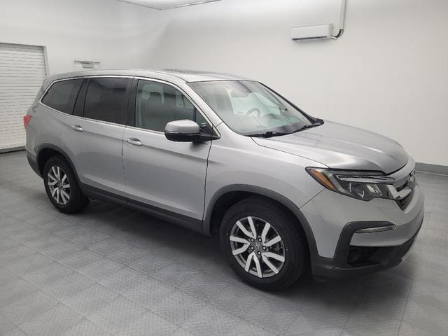Photo of 2019 Lunar Silver Metallic Honda Pilot