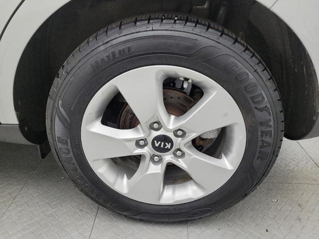 Photo of 2019 Bright Silver Kia Soul