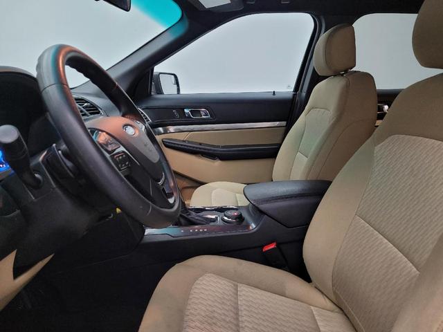 Photo of 2016 Shadow Black Ford Explorer