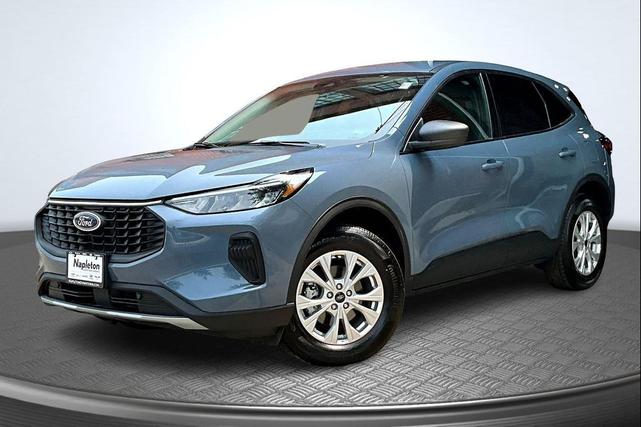 Photo of 2025 Vapor Blue Ford Escape