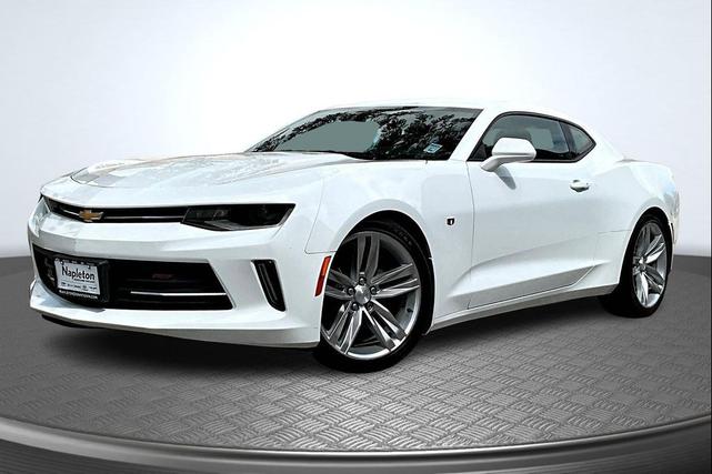 Photo of 2018 Summit White Chevrolet Camaro