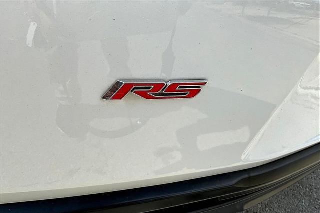 Photo of 2018 Summit White Chevrolet Camaro