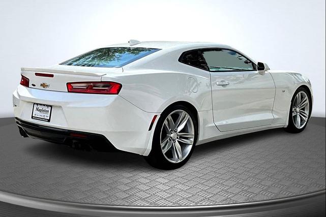 Photo of 2018 Summit White Chevrolet Camaro