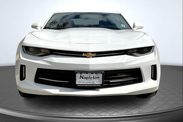 Photo of 2018 Summit White Chevrolet Camaro