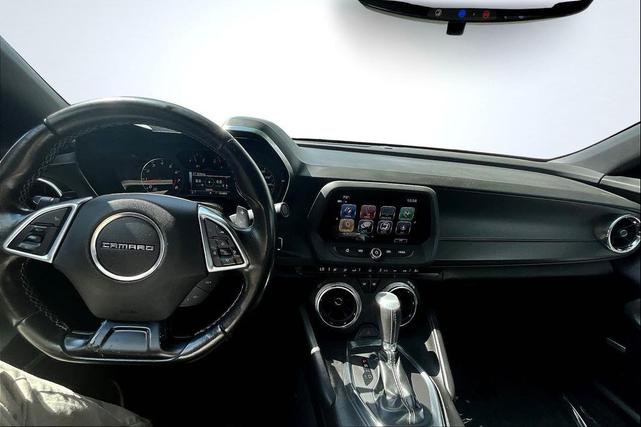 Photo of 2018 Summit White Chevrolet Camaro