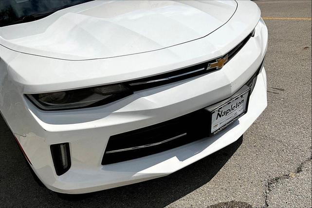 Photo of 2018 Summit White Chevrolet Camaro