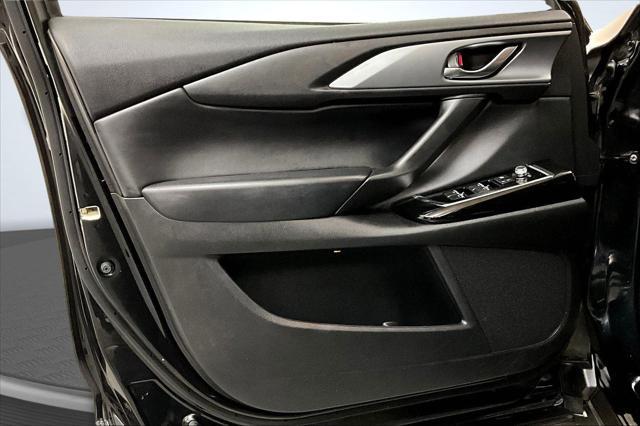 Photo of 2022 Jet Black Mica Mazda CX-9