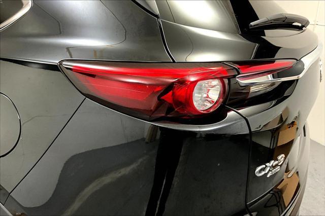 Photo of 2022 Jet Black Mica Mazda CX-9