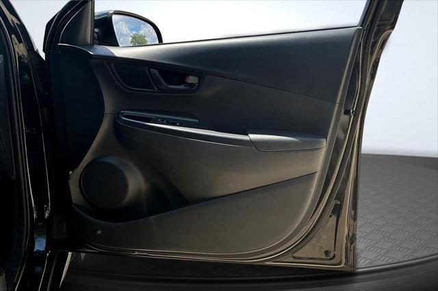 Photo of 2022 Ultra Black Hyundai KONA