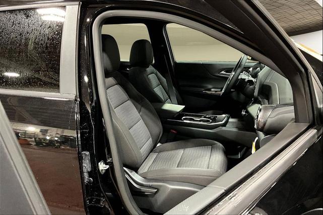 Photo of 2026 Mosaic Black Metallic Chevrolet Equinox