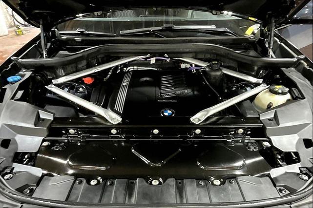 Photo of 2022 Arctic Grey Metallic BMW X5