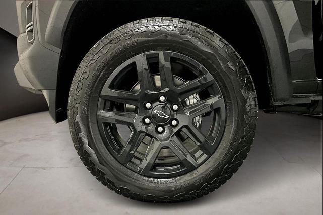 Photo of 2025 Black Chevrolet Colorado