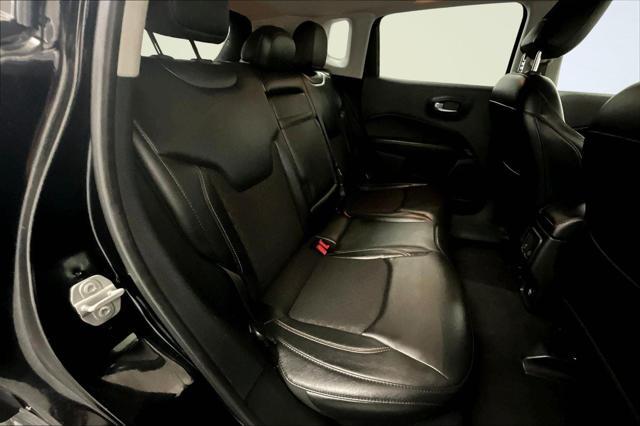 Photo of 2018 Diamond Black Crystal Pearlcoat Jeep Compass