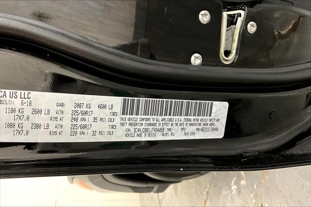Photo of 2018 Diamond Black Crystal Pearlcoat Jeep Compass