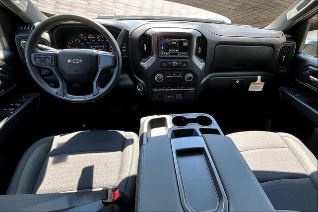 Photo of 2025 Summit White Chevrolet Silverado 2500