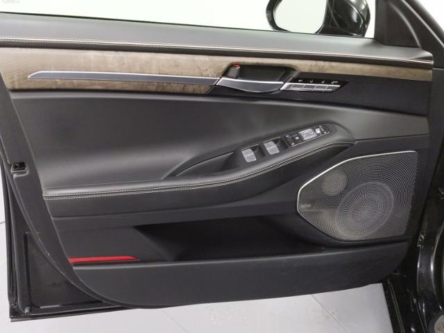 Photo of 2020 Vik Black Genesis G90