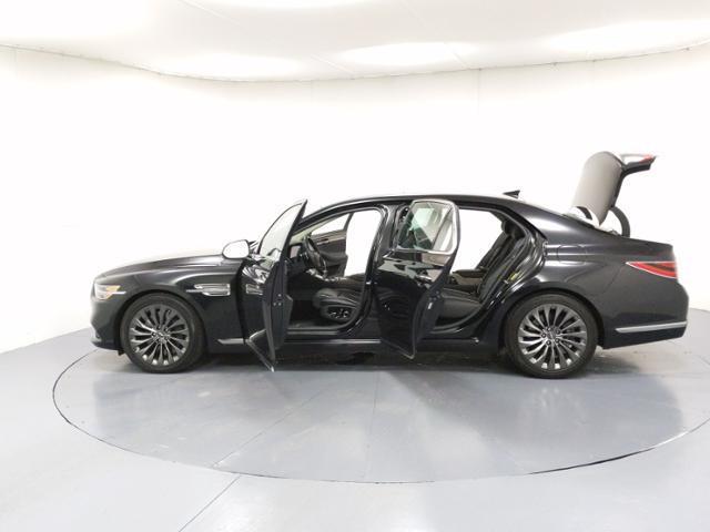 Photo of 2020 Vik Black Genesis G90