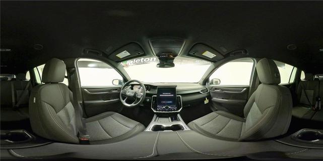 Photo of 2025 Summit White GMC Acadia