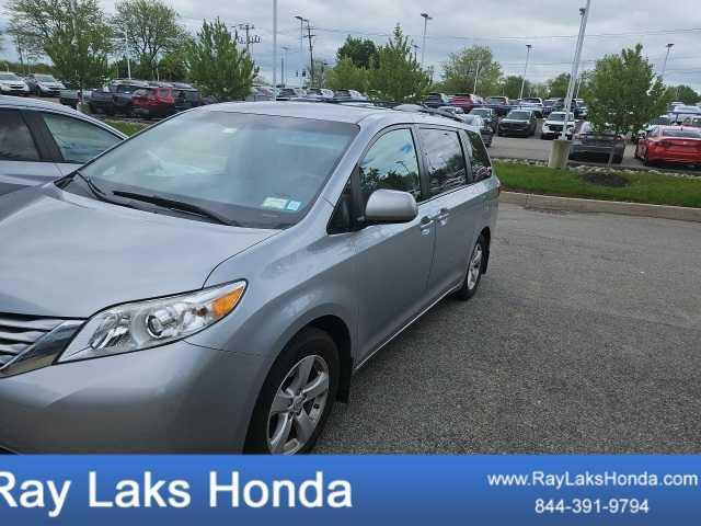 2016 Toyota Sienna
