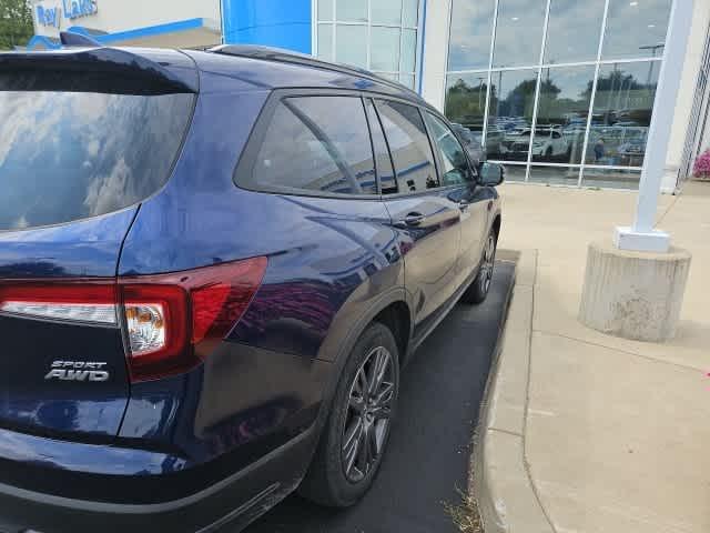 Photo of 2022 Obsidian Blue Pearl Honda Pilot
