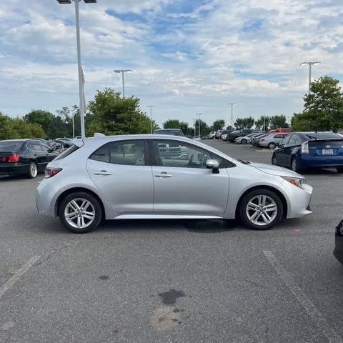 Photo of 2019 Classic Silver Metallic Toyota Corolla Hatchback