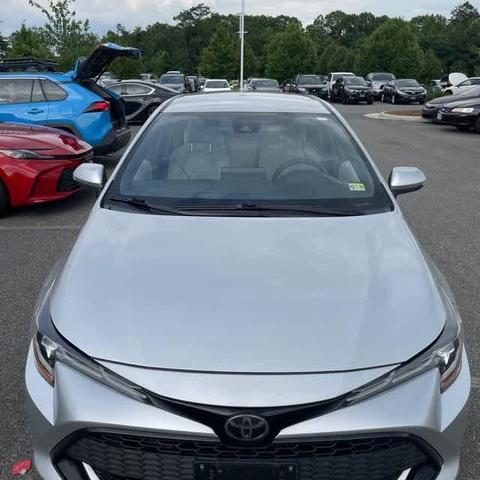Photo of 2019 Classic Silver Metallic Toyota Corolla Hatchback