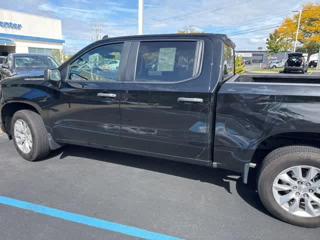 Photo of 2023 Black Chevrolet Silverado 1500