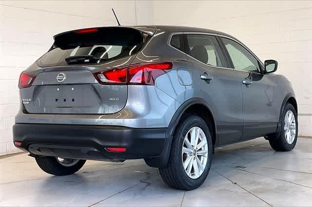 Photo of 2019 Gun Metallic Nissan Rogue Sport