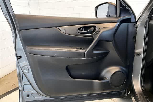 Photo of 2019 Gun Metallic Nissan Rogue Sport