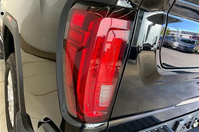 Photo of 2020 Onyx Black GMC Sierra 2500