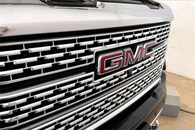 Photo of 2020 Onyx Black GMC Sierra 2500