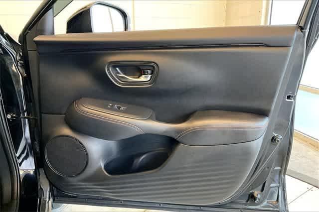 Photo of 2024 Crystal Black Pearl Honda HR-V