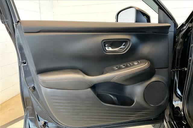Photo of 2024 Crystal Black Pearl Honda HR-V