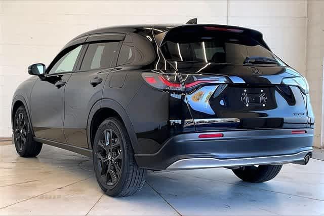 Photo of 2024 Crystal Black Pearl Honda HR-V