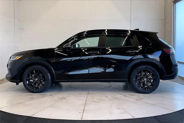 Photo of 2024 Crystal Black Pearl Honda HR-V