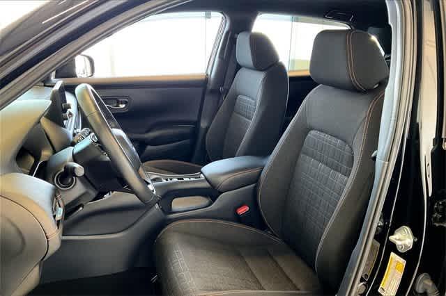 Photo of 2024 Crystal Black Pearl Honda HR-V