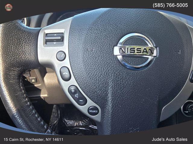 Photo of 2013 Platinum Graphite Metallic Nissan Rogue