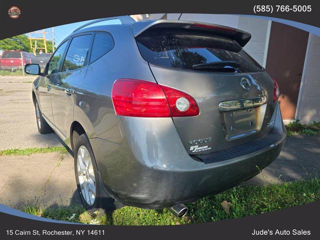 Photo of 2013 Platinum Graphite Metallic Nissan Rogue