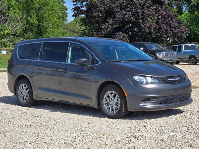 2022 Chrysler Voyager