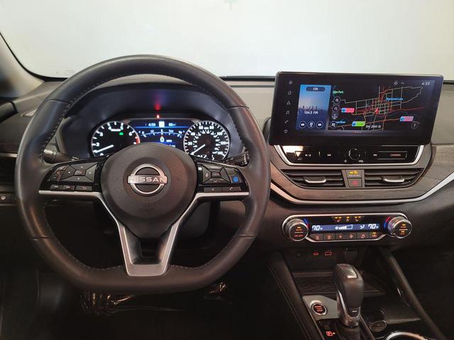 Photo of 2024 Gun Metallic Nissan Altima