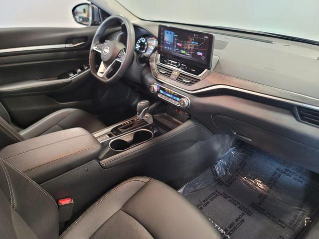 Photo of 2024 Gun Metallic Nissan Altima