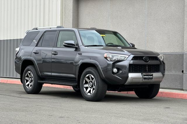 Photo of 2018 Magnetic Gray Metallic Toyota 4Runner