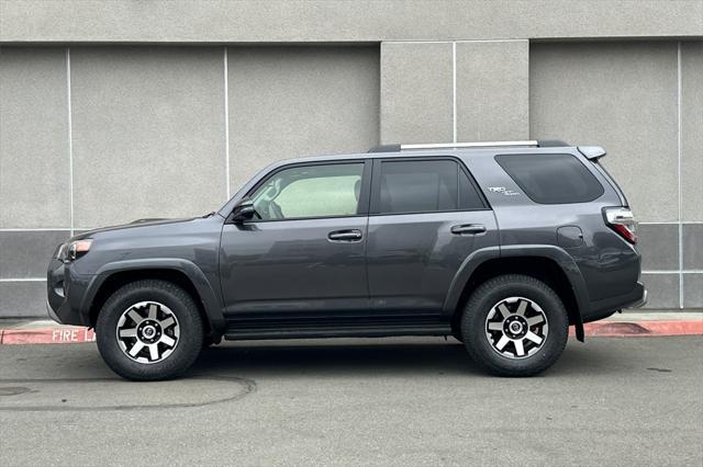 Photo of 2018 Magnetic Gray Metallic Toyota 4Runner