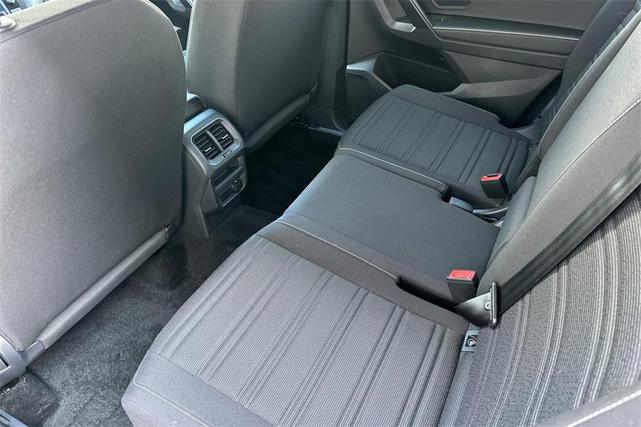 Photo of 2023 Platinum Gray Metallic Volkswagen Tiguan