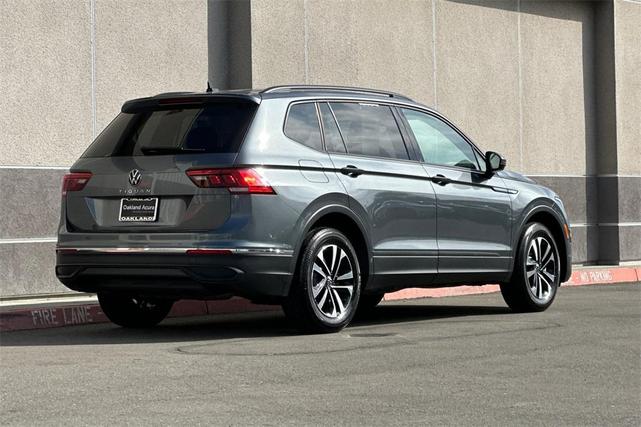 Photo of 2023 Platinum Gray Metallic Volkswagen Tiguan
