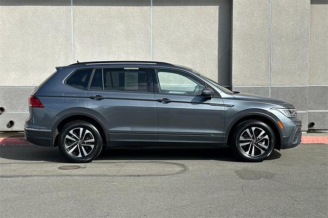 Photo of 2023 Platinum Gray Metallic Volkswagen Tiguan