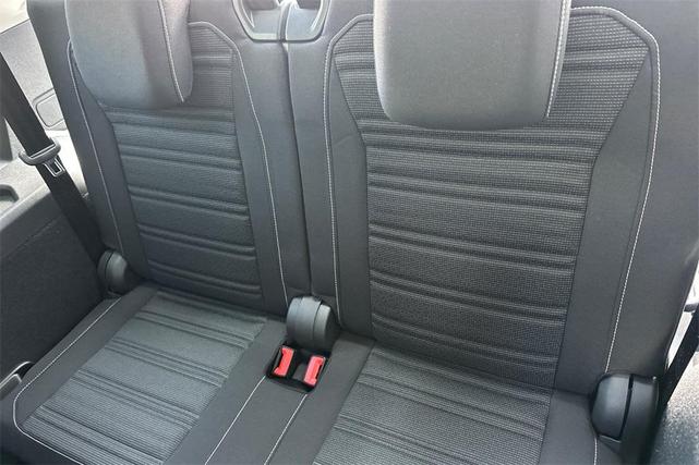 Photo of 2023 Platinum Gray Metallic Volkswagen Tiguan