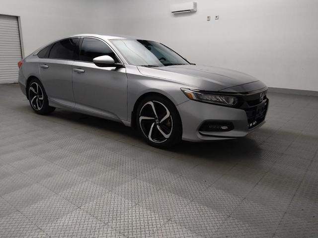 Photo of 2018 Lunar Silver Metallic Honda Accord