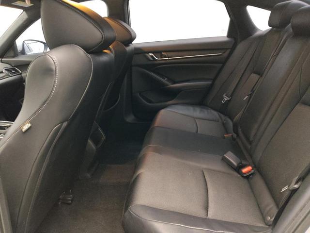 Photo of 2018 Lunar Silver Metallic Honda Accord