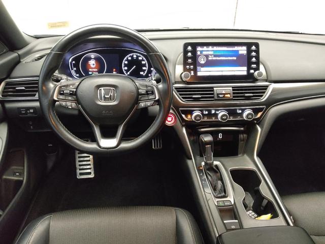 Photo of 2018 Lunar Silver Metallic Honda Accord